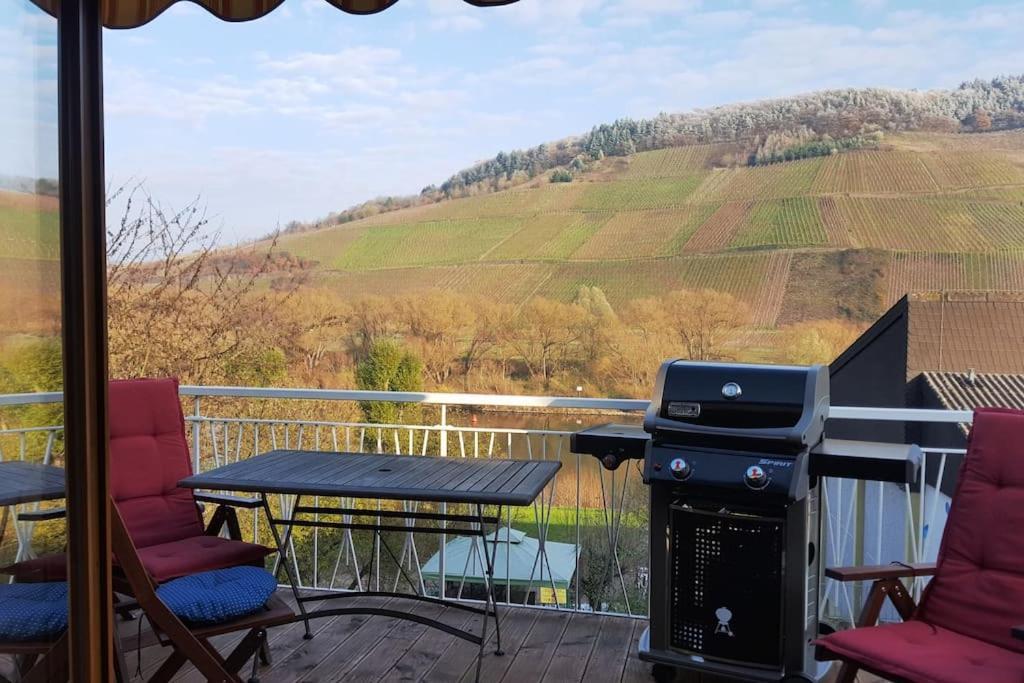 Casa Barzen - Stilvoll Urlauben An Der Mosel Apartment Reil Exterior photo